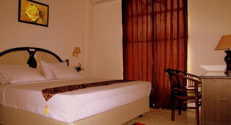 Hotel Mitra Garden Pangkal Pinang Room photo