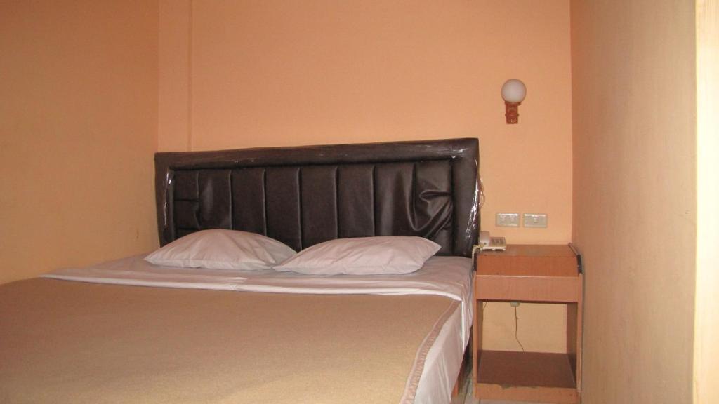 Hotel Mitra Garden Pangkal Pinang Room photo