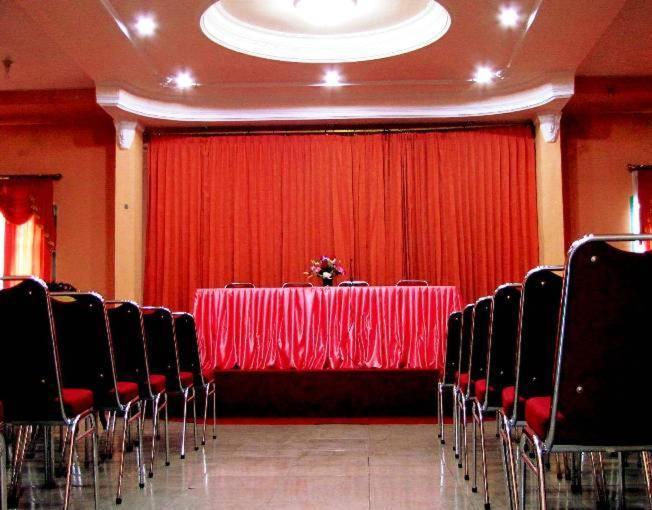 Hotel Mitra Garden Pangkal Pinang Exterior photo